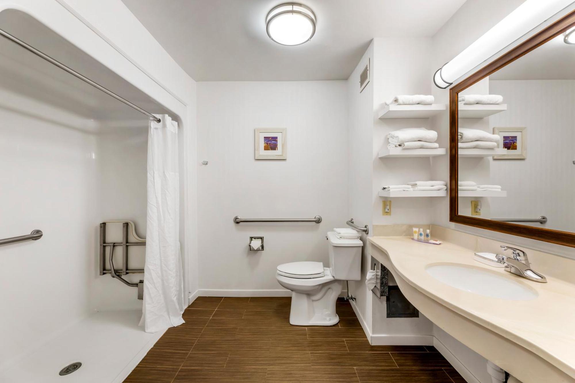 Comfort Inn, Cleveland South - Richfield Exteriör bild